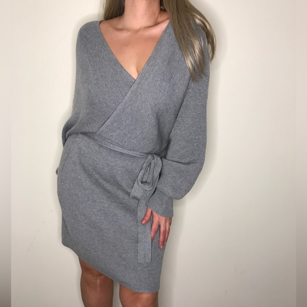 Blāshe gray knit dress
Size L
V cut front and back 
Comfy, warm, and stylish